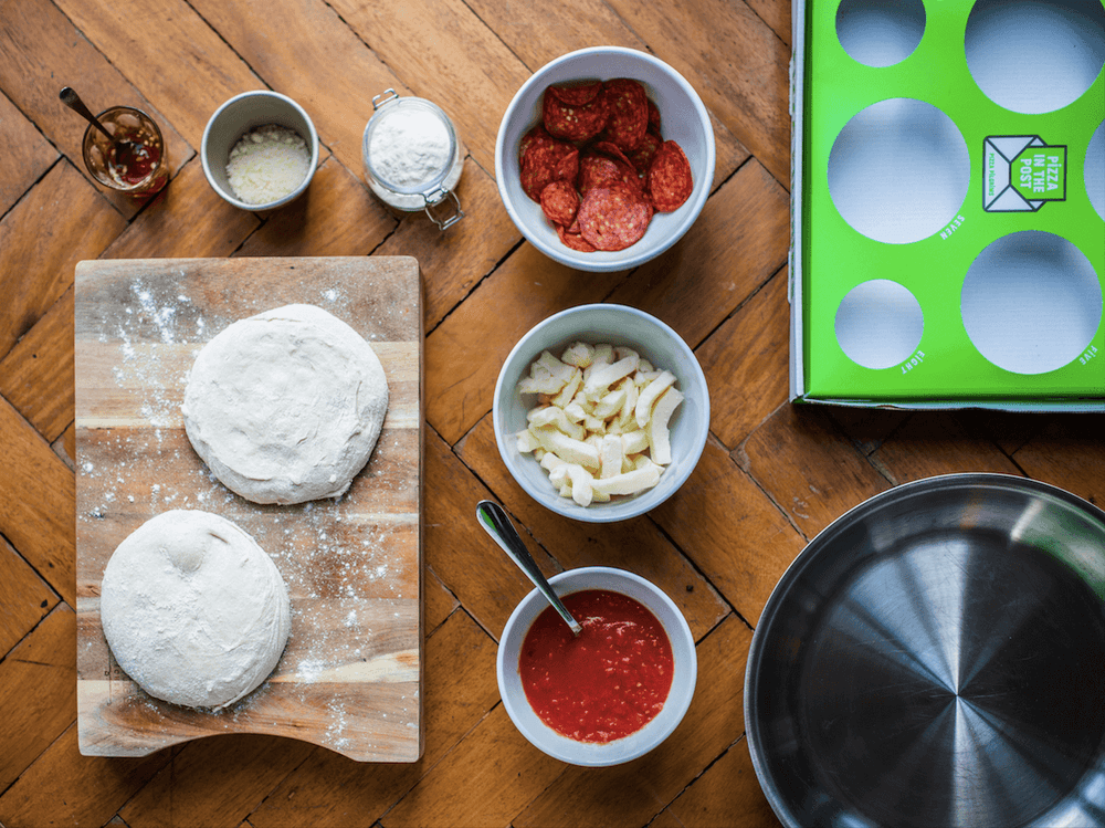 DOUBLE PEPPERONI & SPICY HONEY FRYING PAN PIZZA KIT